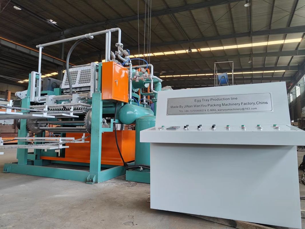 Machine de fabrication de plateaux d'œufs en papier rotative ligne de production de moules 3 par 4 compacte et facile à utiliser produisant 2000 plateaux d'œufs par heure