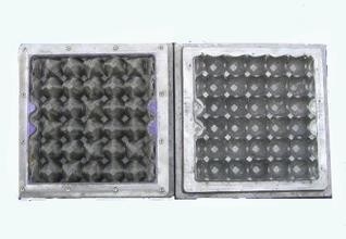 Machine de fabrication de petits plateaux d'œufs à rechange et à rotation avec une puissance totale de 45 kW et un séchoir à métaux