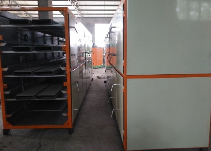 Chaîne de production de plateau d'oeufs de pulpe de papier de rebut rendement élevé de capacité de 700pcs/hour
