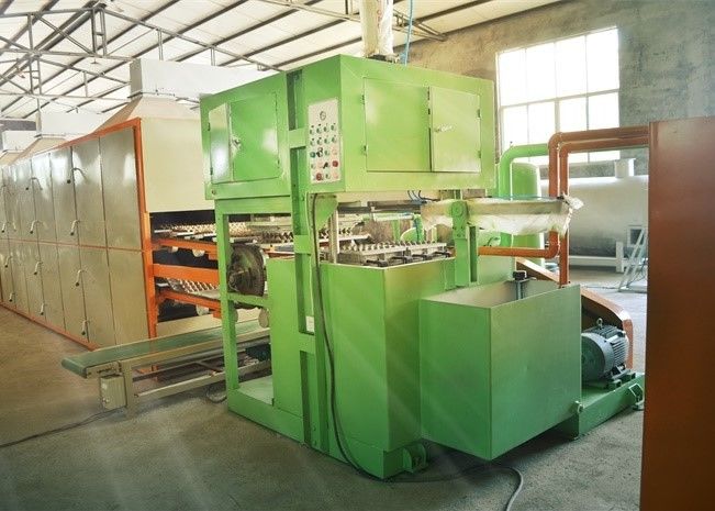 Production de machines à basse consommation d'énergie à haut rendement pour les plateaux d'œufs en papier contrôlée par ordinateur avec une vanne de marque allemande