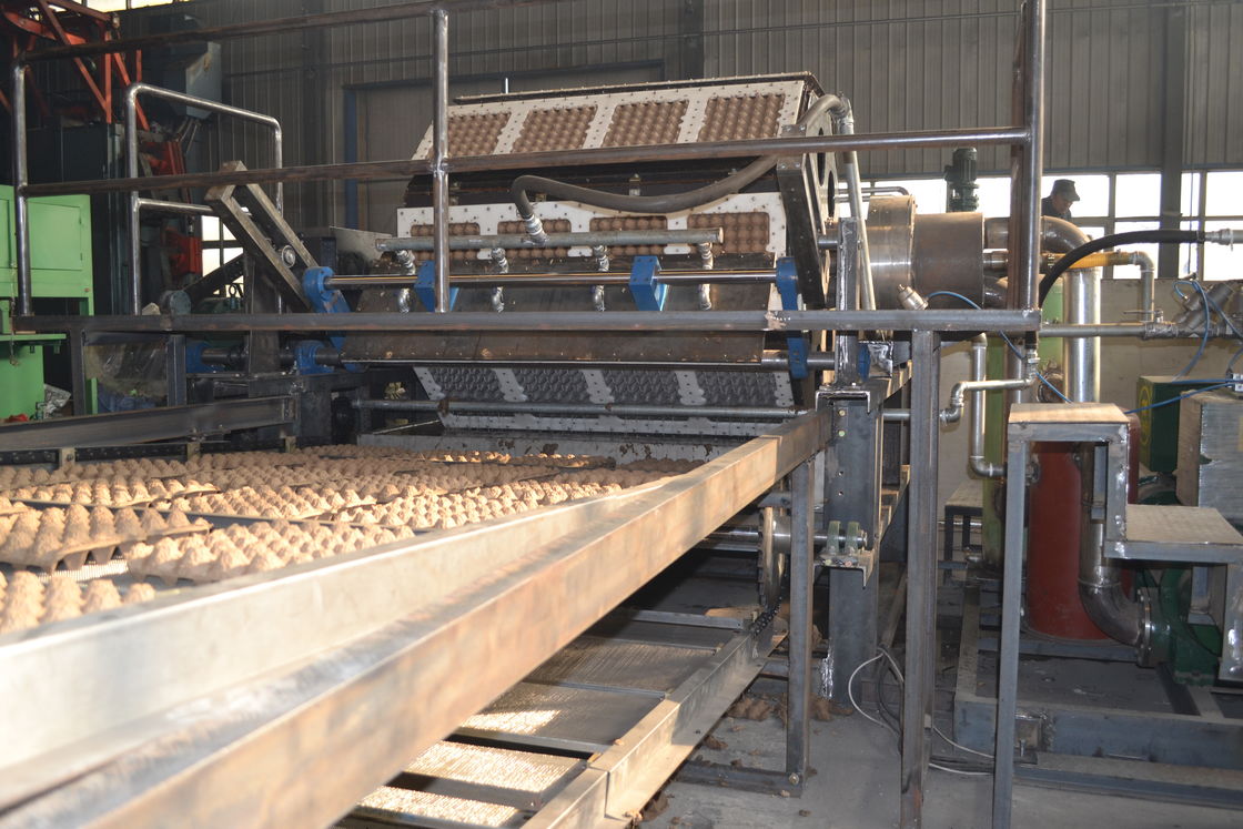 Petite machine à plateaux à œufs à haute capacité pour entreprise à domicile, ligne de production de plateaux à œufs de type rotatif