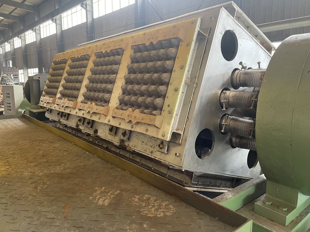 2500pcs/h 4*4 moules machine à régler les plateaux à œufs en papier rotatif et matériau de moulage en plastique pour la production de plateaux à œufs