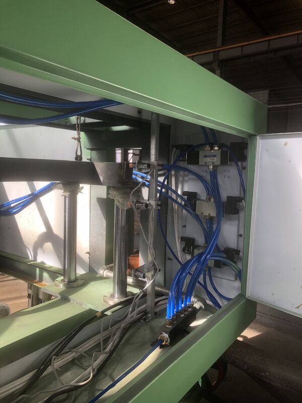 Machine de plateau à œufs à haute capacité de 1500 pièces par heure semi-automatique et automatique pour les déchets de papier