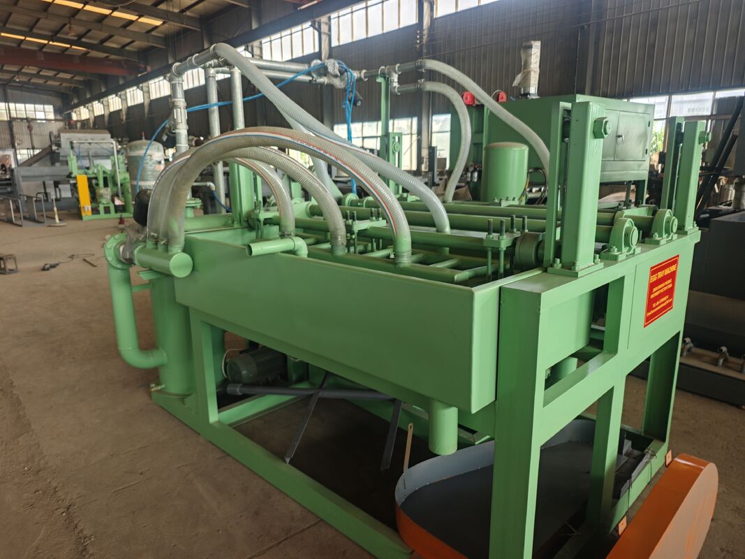 Machine semi-automatique de fabrication de barquettes à œufs en papier 700 pièces/h-1500 pièces/h Ligne de production automatique de boîtes à œufs recyclées