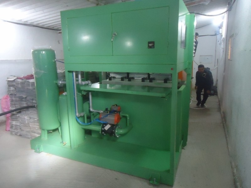 Machine à fabriquer des plateaux à fruits en papier, machine à fabriquer des plateaux à œufs, machine à fabriquer des boîtes à œufs, machine à mouler la pâte à papier avec entretien à vie