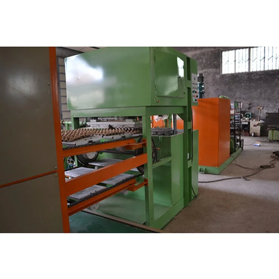 Fabricant de plateaux d'œufs de petite taille à 12-30 cavités avec une puissance totale de 45 kW