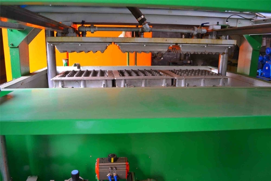 Plateau de papier approuvé d'oeufs de la CE rendant la machine de carton d'oeufs de machine à faible bruit